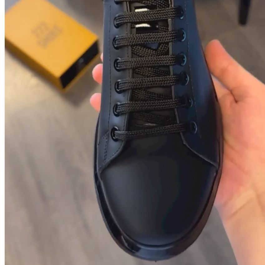 Zapatilla casual elegante