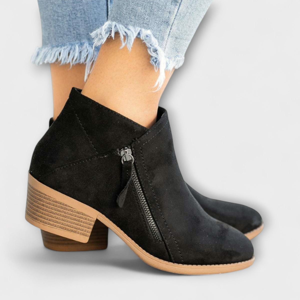 Larissa - Botas de ante con tacón ancho