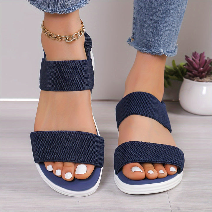 SANDALIAS LIGERAS Y ELÁSTICAS