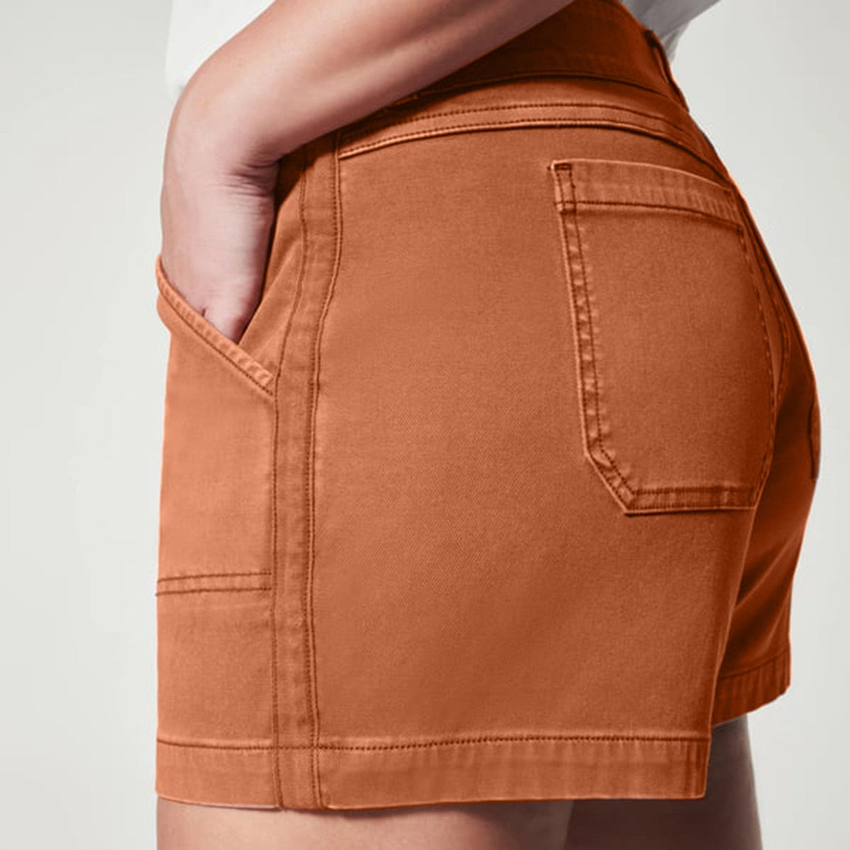 Pantalón Corto Rosa de Rayas Finas en Lino