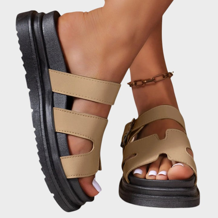 Rosinha - Sandalias ortopédicas con diseño en H