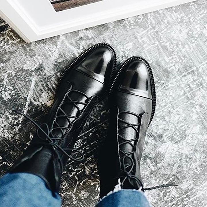 Harper | Botines con Cordones y Punta Redondeada