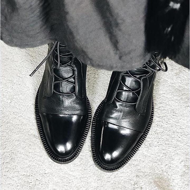 Harper | Botines con Cordones y Punta Redondeada