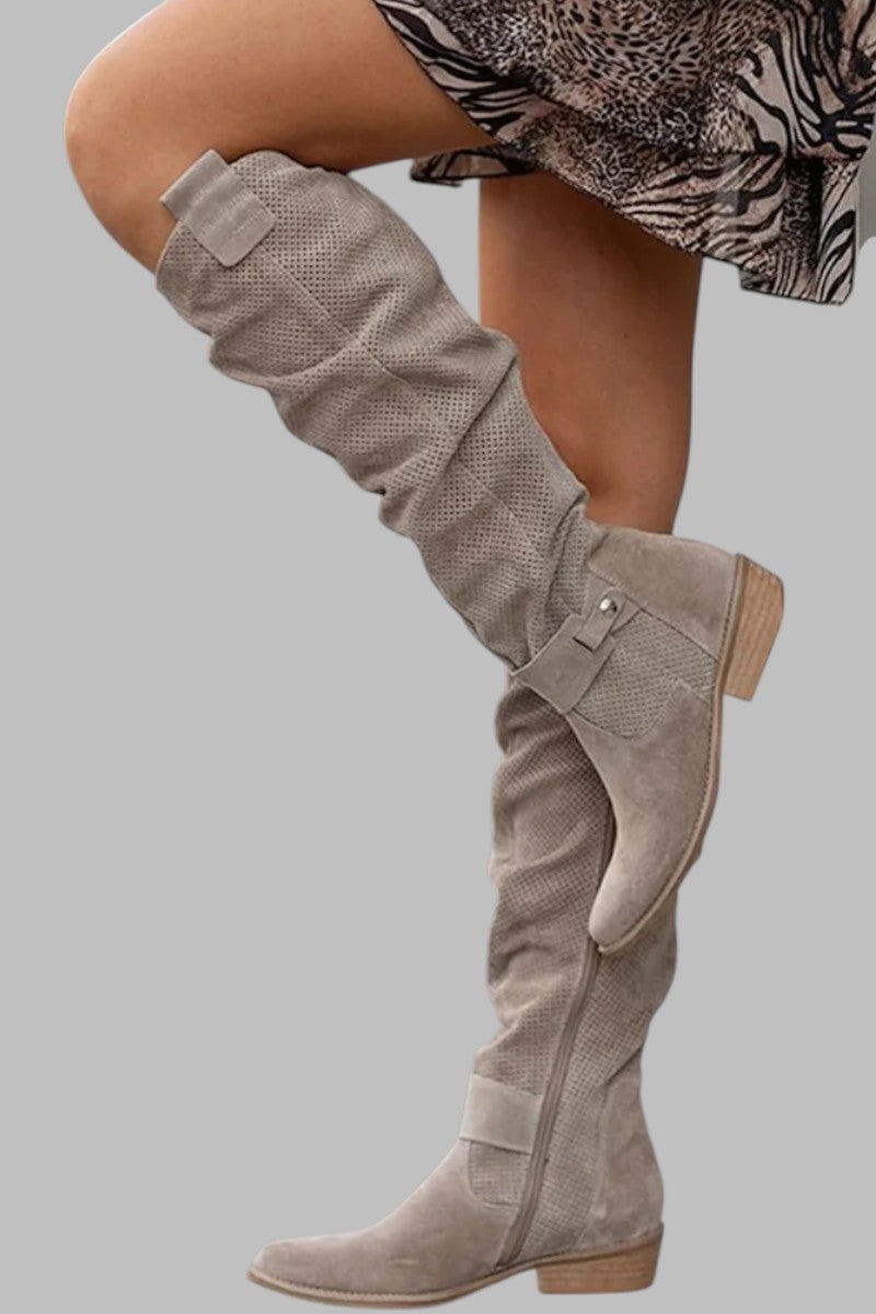 Romani | Botas Altas de Ante con Detalle Perforado