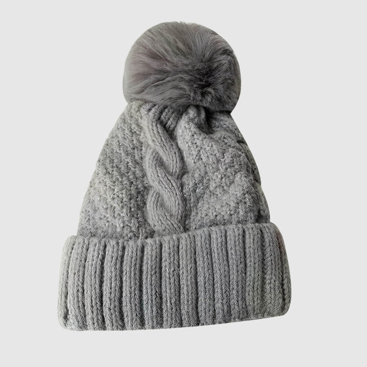 Sofia | Gorro de Punto Trenzado con Pompón